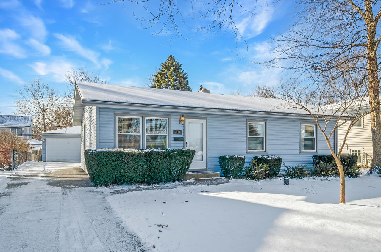 2501 Martin Ln., Rolling Meadows, IL 60008