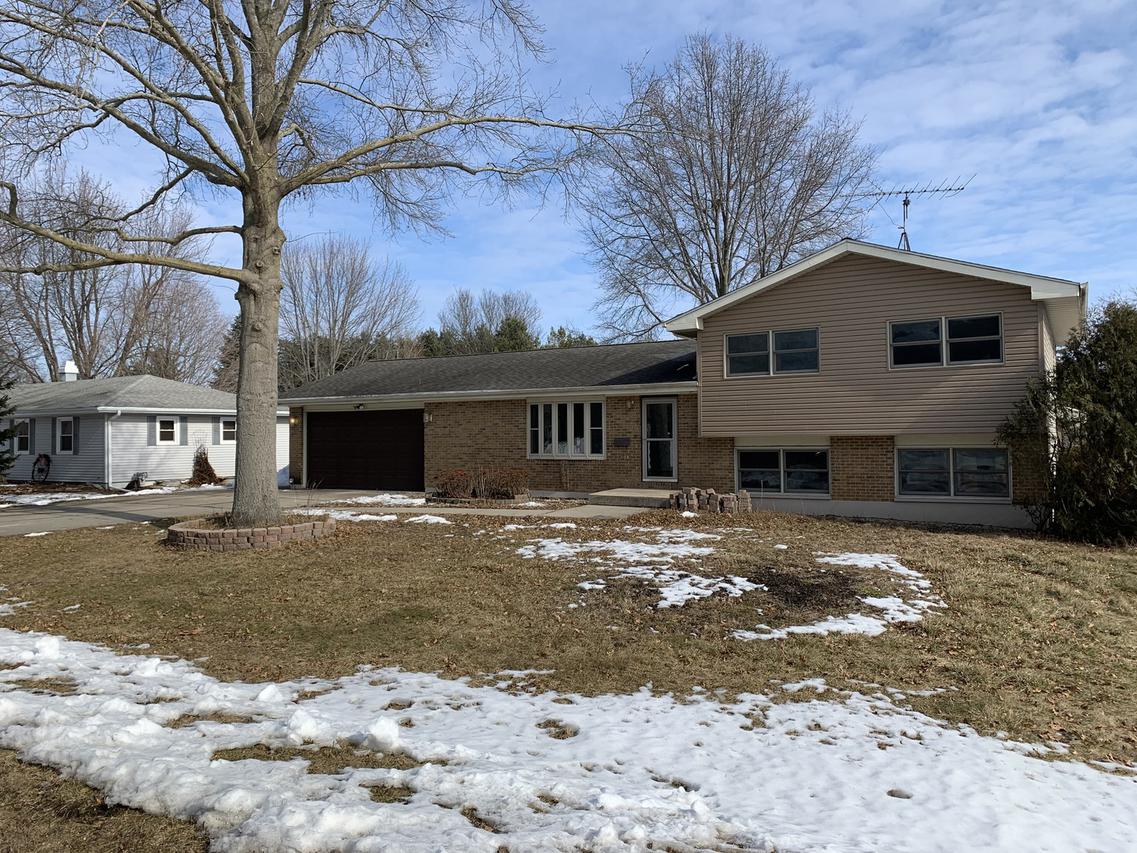 2689 Lynnville Ct., Lindenwood, IL 61049