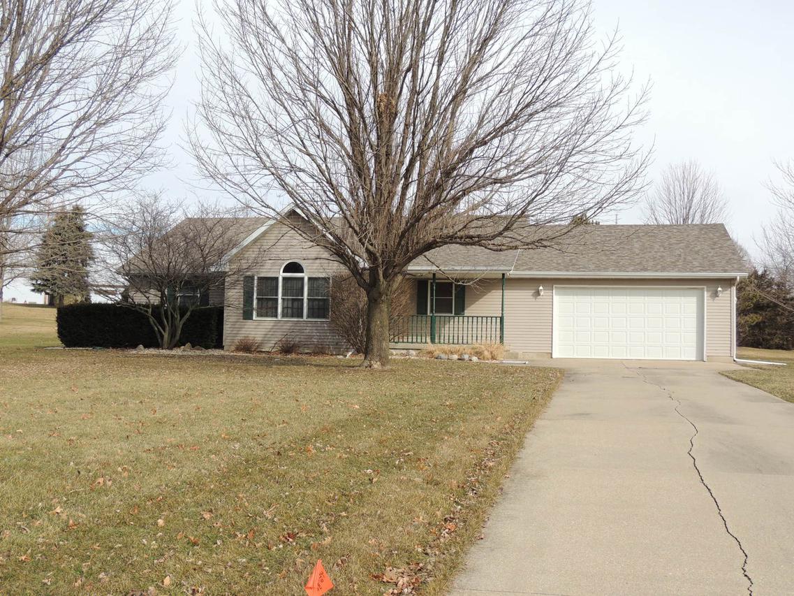 304 Florence Dr., Utica, IL 61373