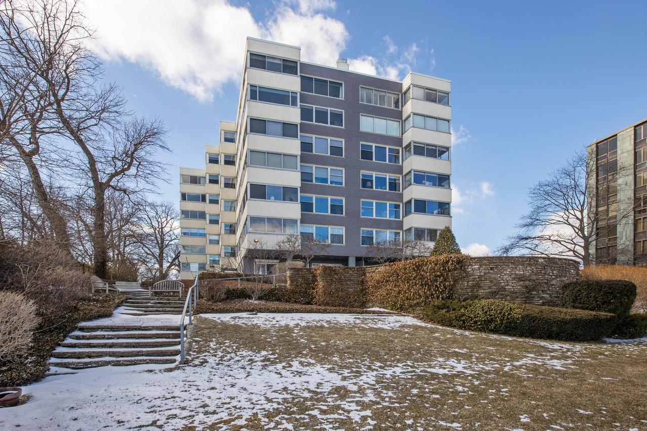 1410 Sheridan Rd. #7D, Wilmette, IL 60091