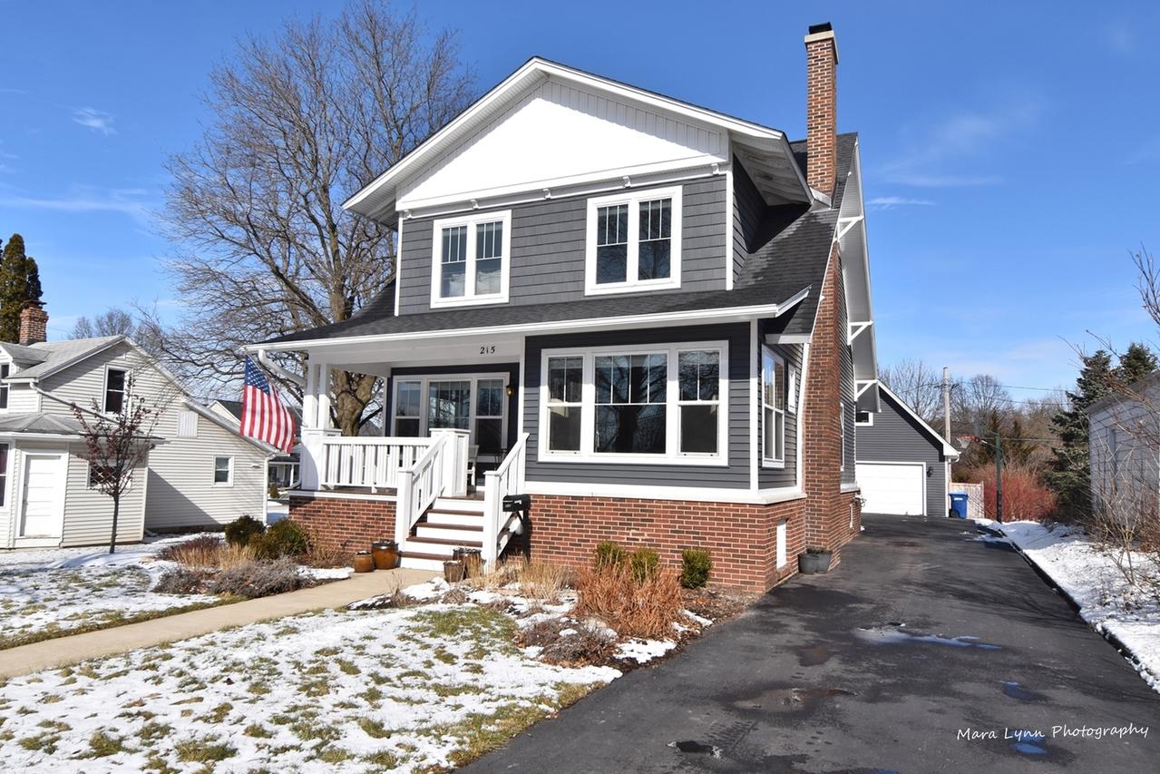 215 Jefferson St., Geneva, IL 60134
