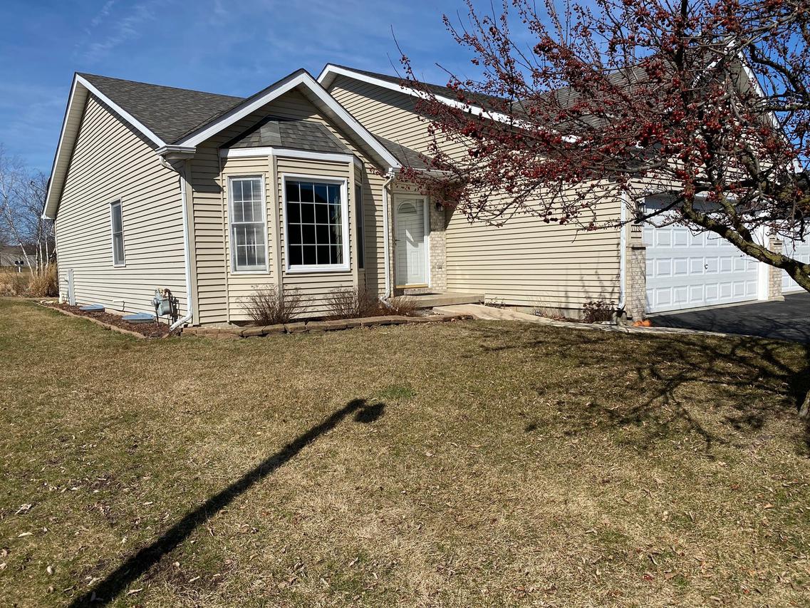1170 Golf Ct., Dekalb, IL 60115