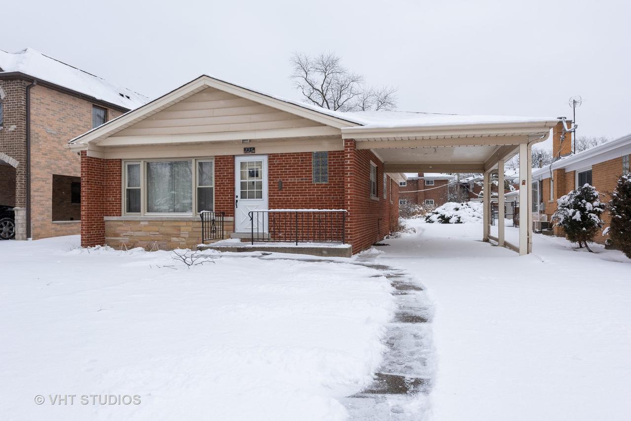 725 N Seminary Ave., Park Ridge, IL 60068