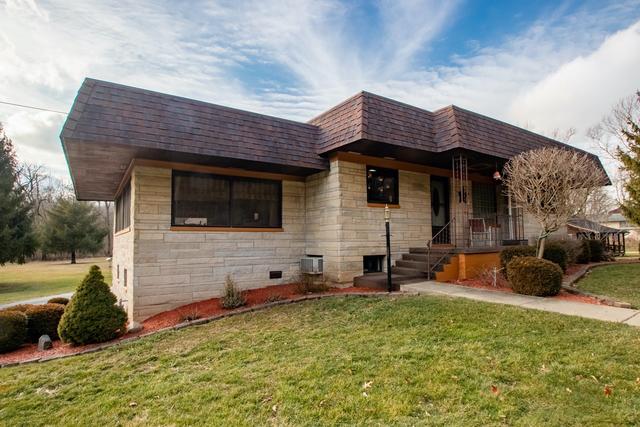 136 S Daisy Ln., Danville, IL 61832