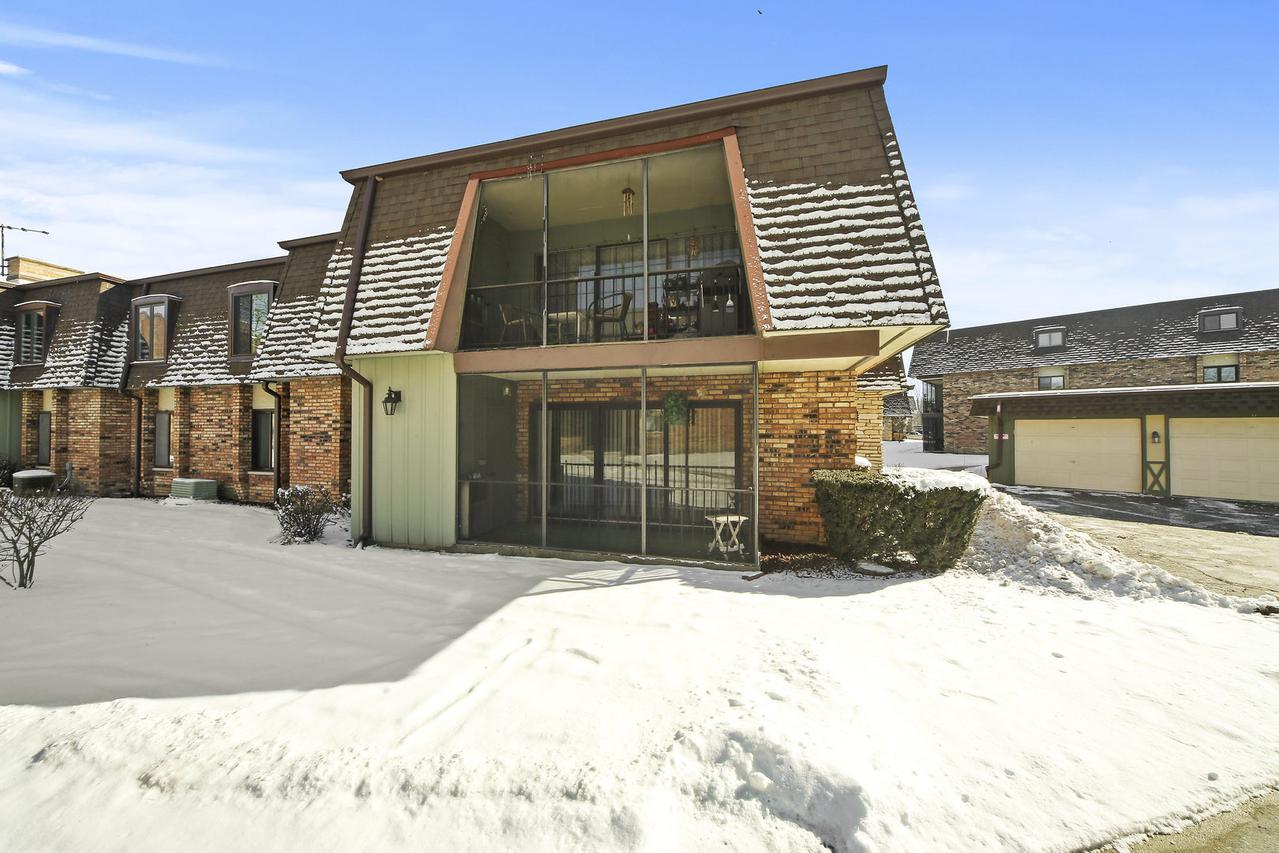 11132 Northwest Rd. #A, Palos Hills, IL 60465