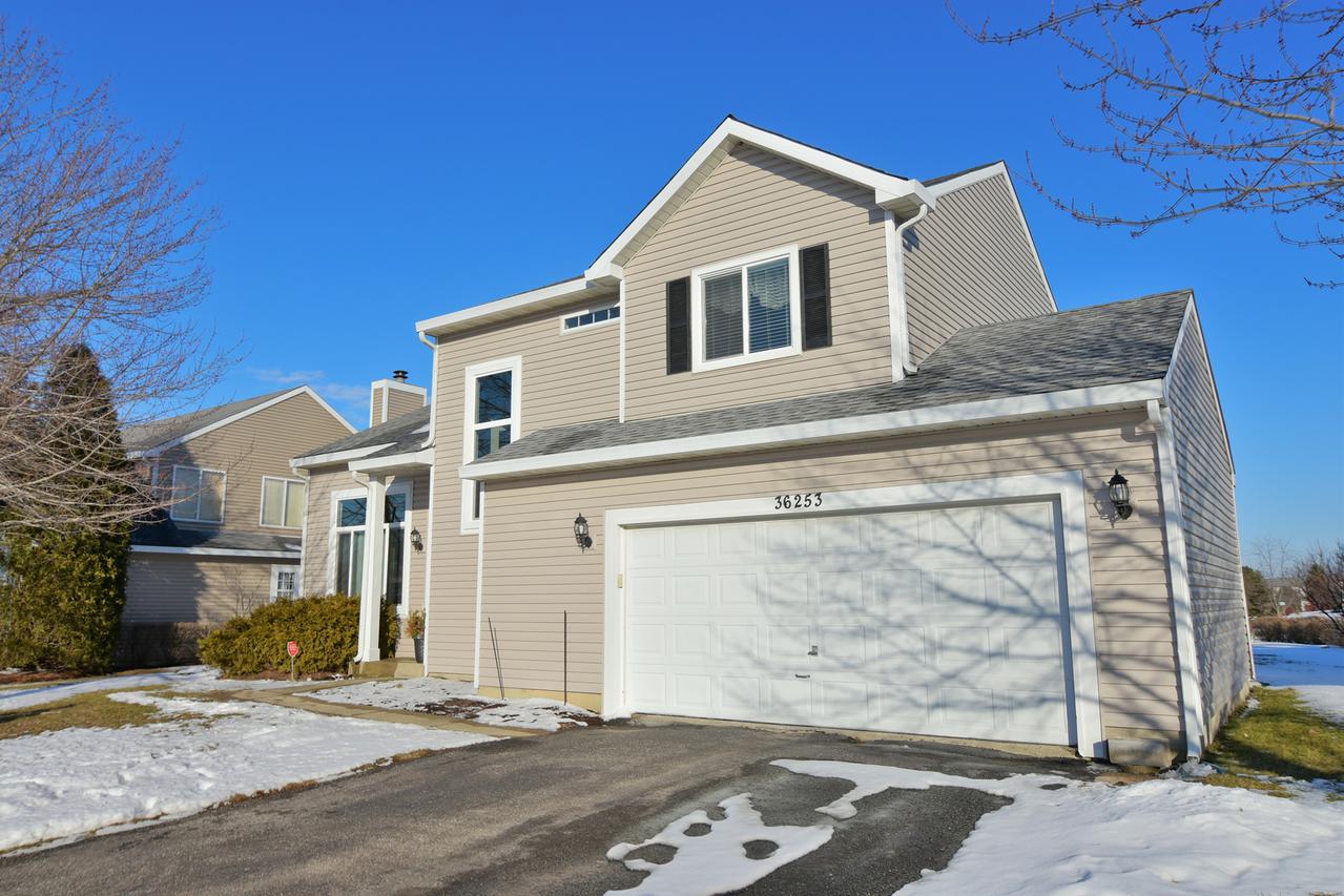 36253 N Bridlewood Ave., Gurnee, IL 60031