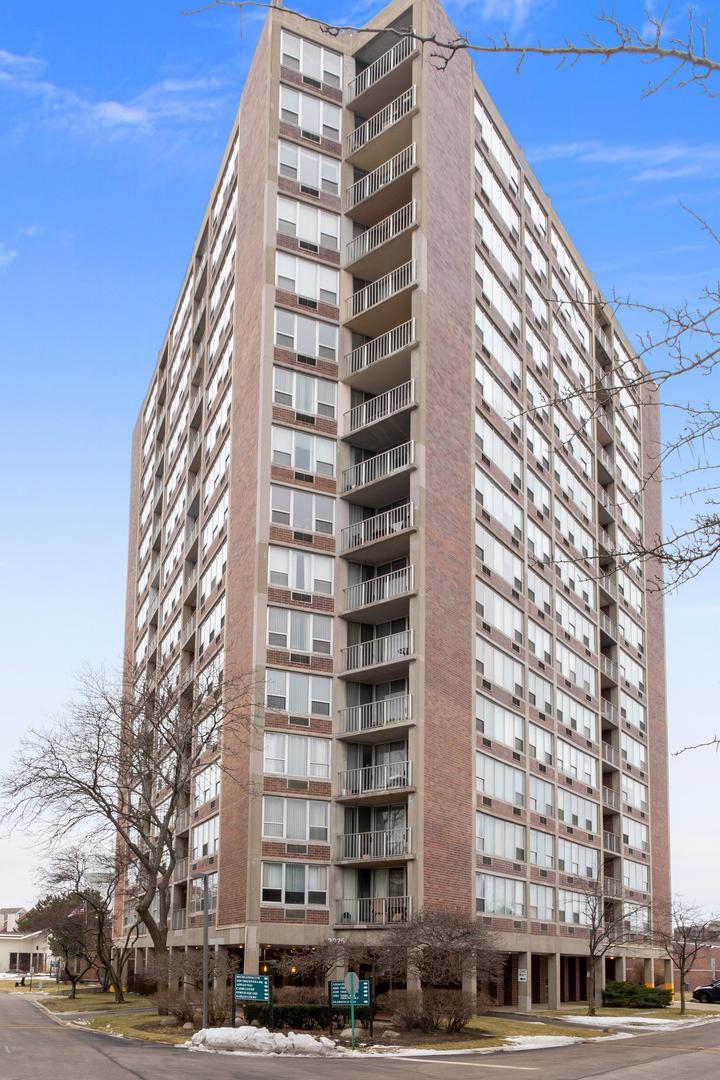 3925 Triumvera Dr. #1A, Glenview, IL 60025