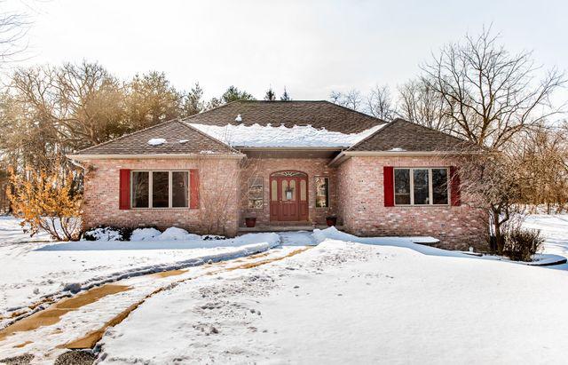 1307 Trail Dr., Dixon, IL 61021