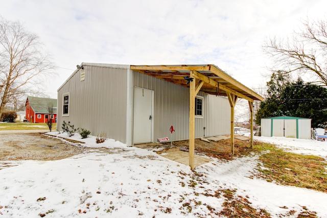 206 W Mccarty St., Muncie, IL 61857
