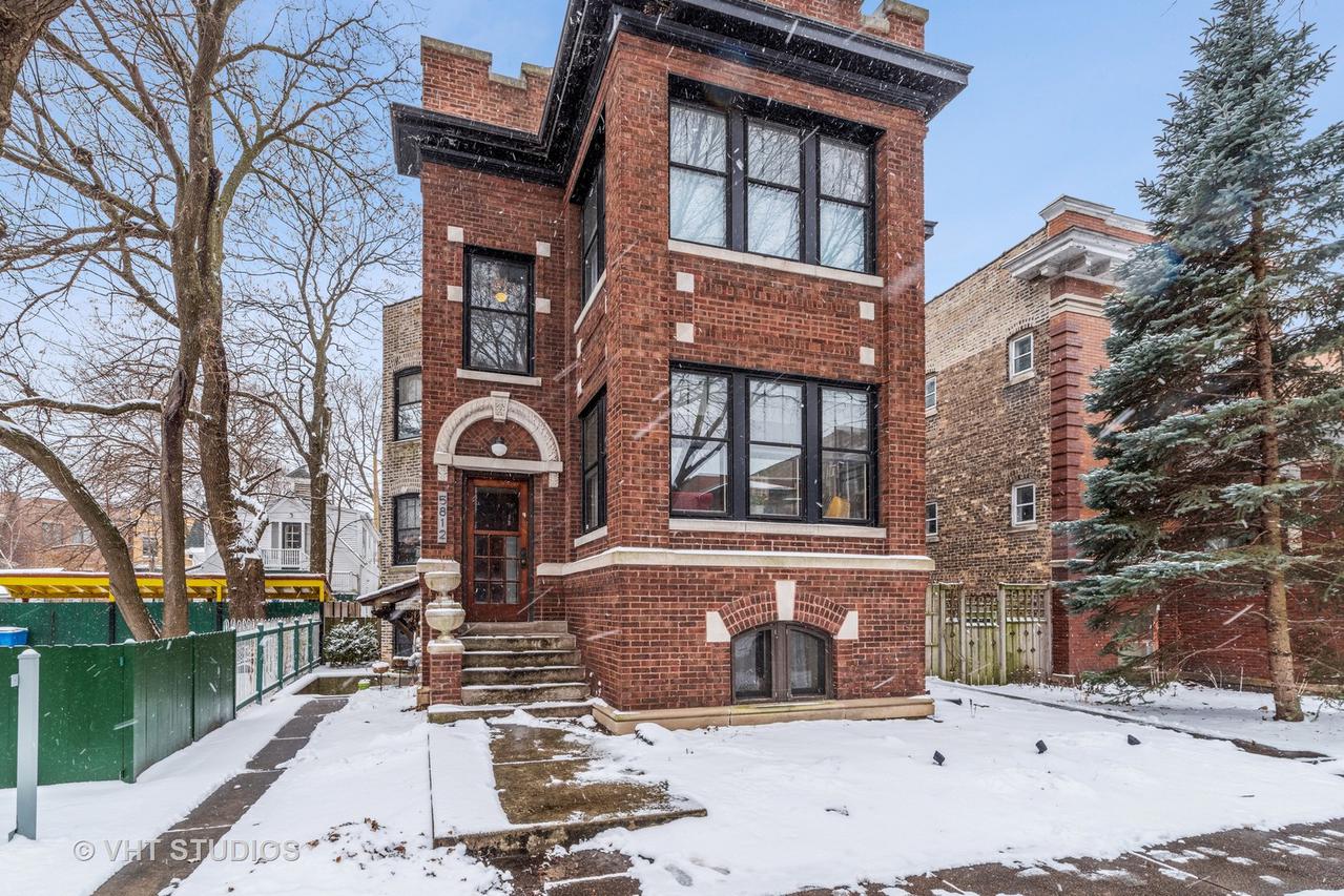 5812 N Magnolia Ave. #2, Chicago, IL 60660