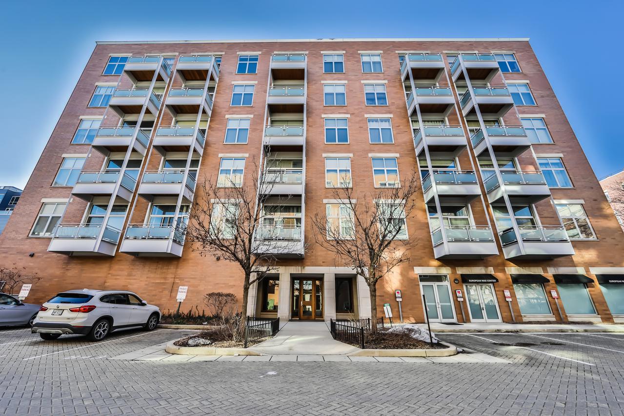 949 W Madison St. #B409, Chicago, IL 60607