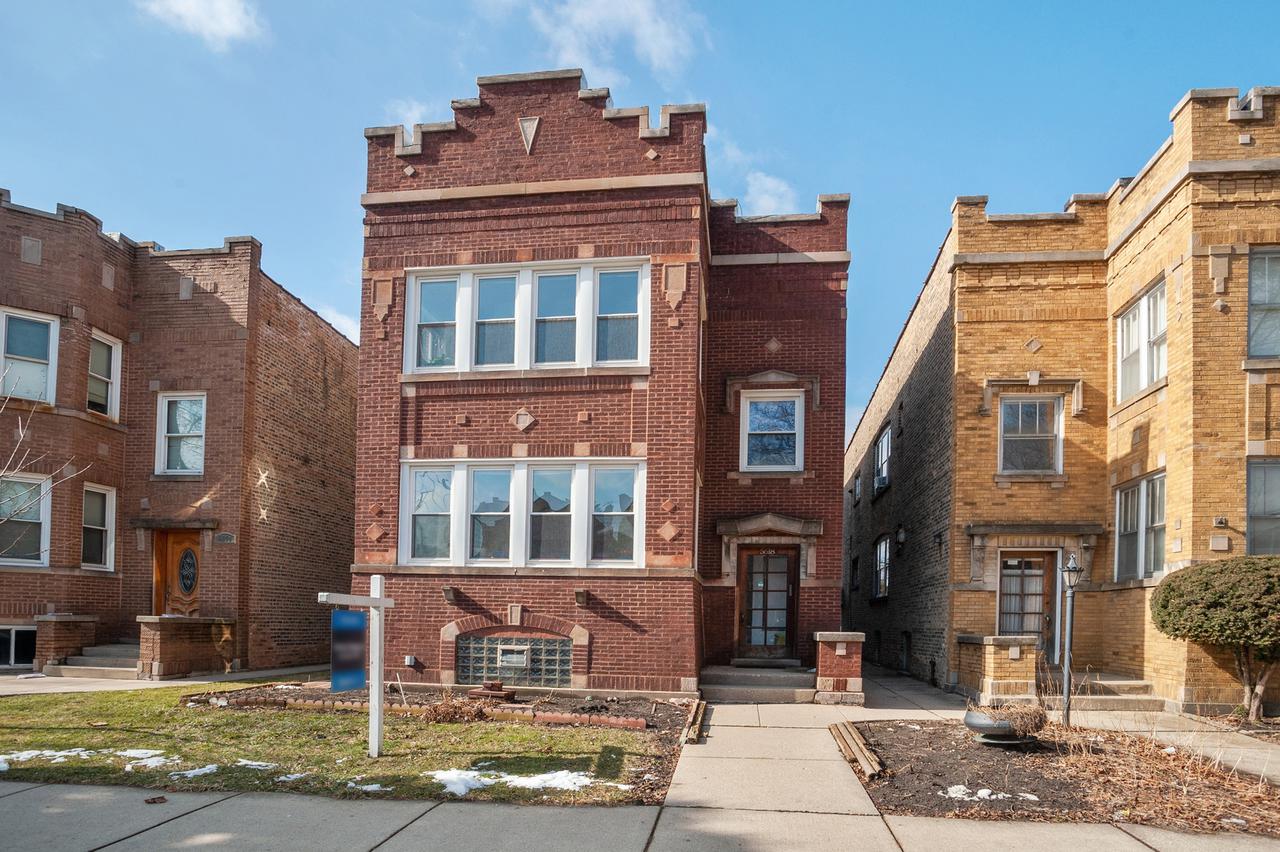5618 N Rockwell St., Chicago, IL 60659