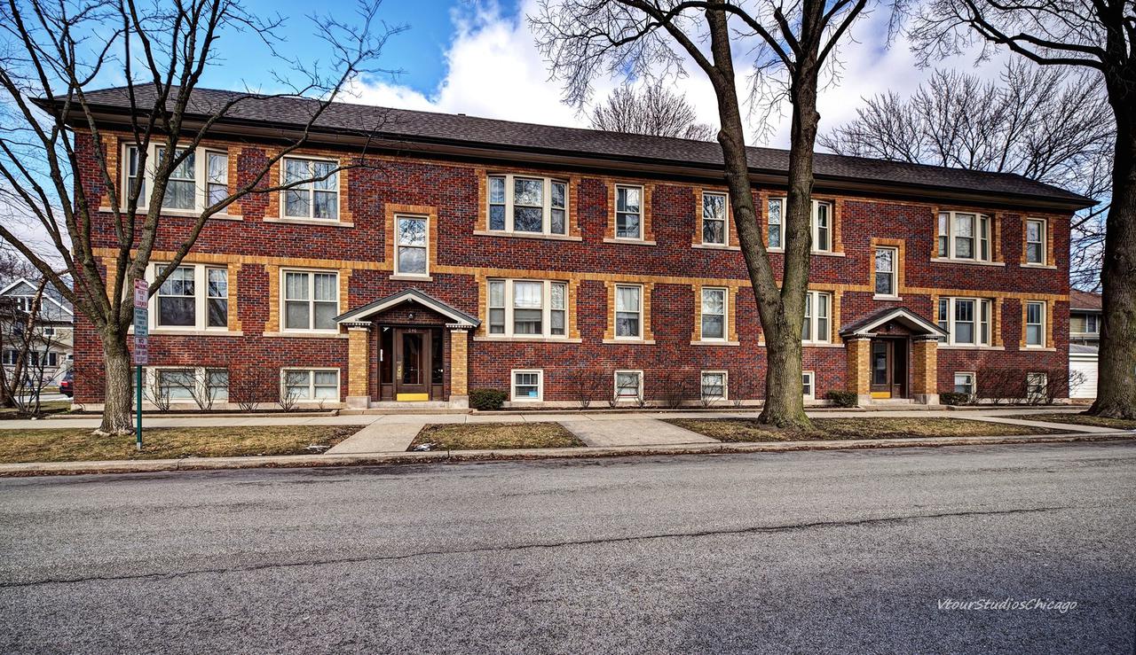 646 Adams St. #2E, Oak Park, IL 60304