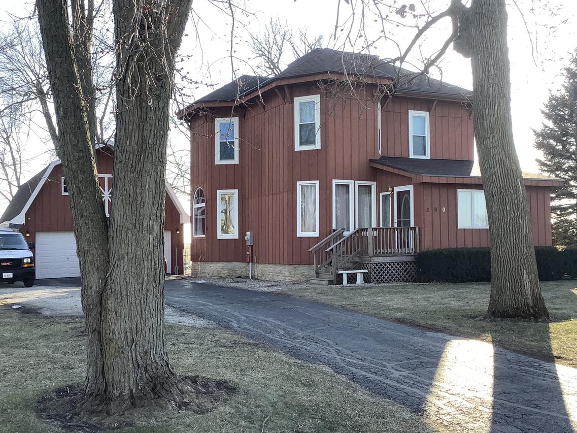 290 W 5th Ave., Clifton, IL 60927