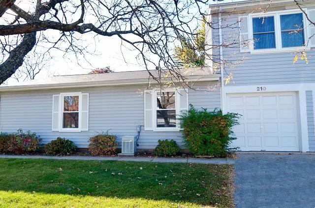 210 Winfield Ct., Vernon Hills, IL 60061
