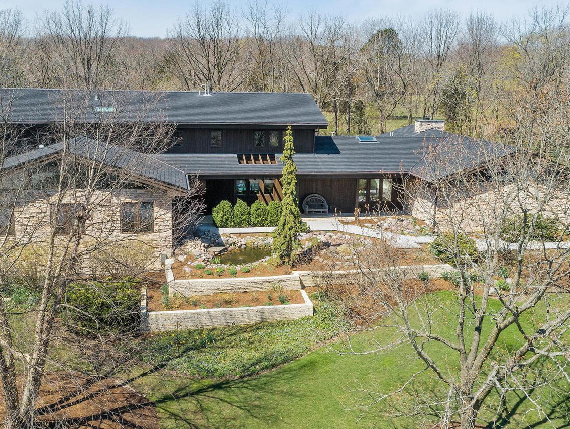 8150 Steepleside Dr., Burr Ridge, IL 60527