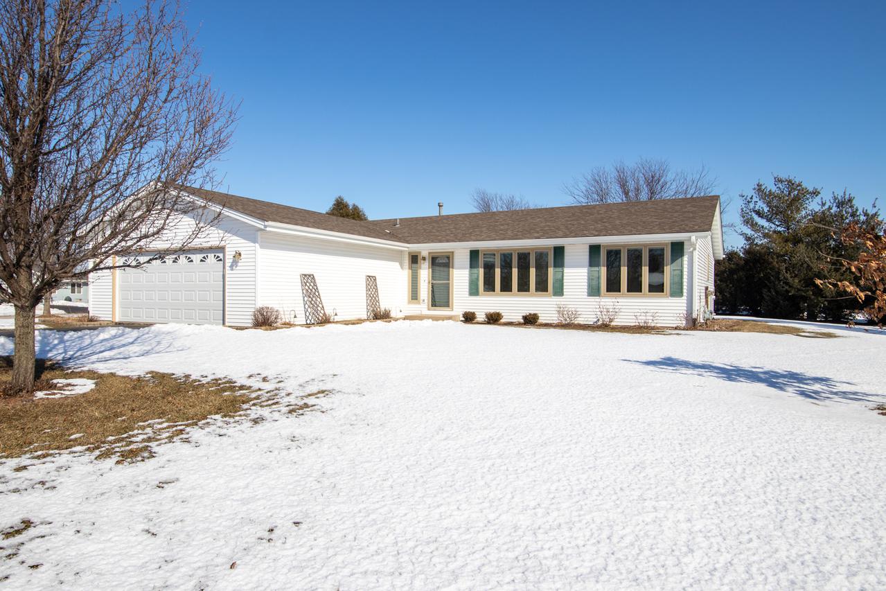 6498 Sutter Dr., Roscoe, IL 61073