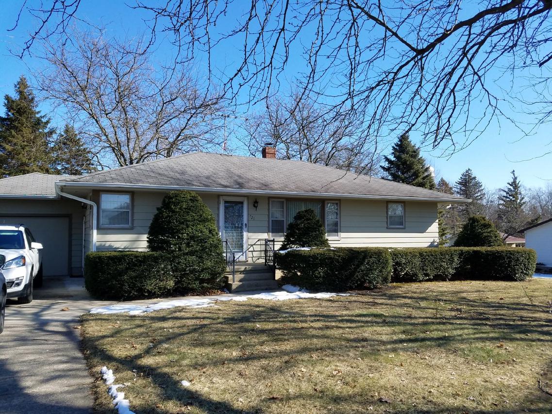 721 Dunbar St., Beecher, IL 60401