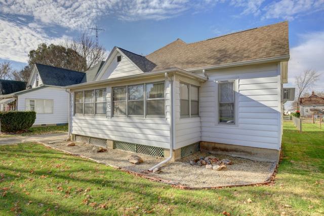 104 S Walnut St., Villa Grove, IL 61956