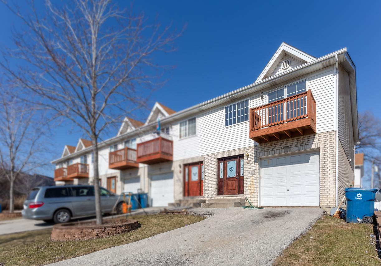 7828 W 87th Pl., Bridgeview, IL 60455