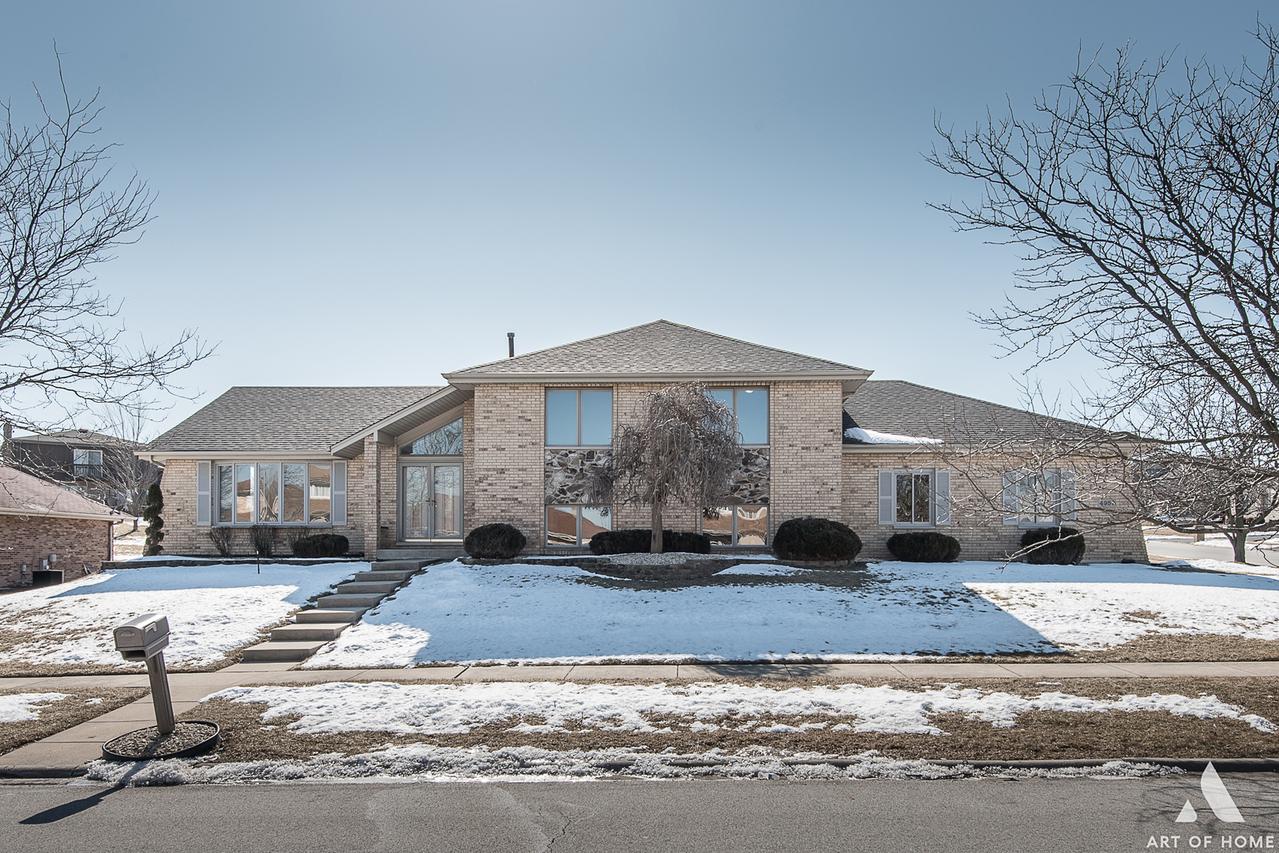 4951 190th St., Country Club Hills, IL 60478