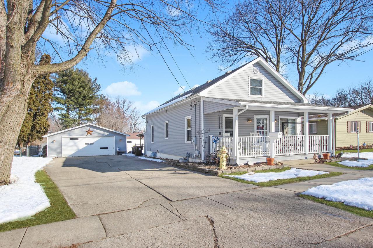 510 W Dewey St., Freeport, IL 61032