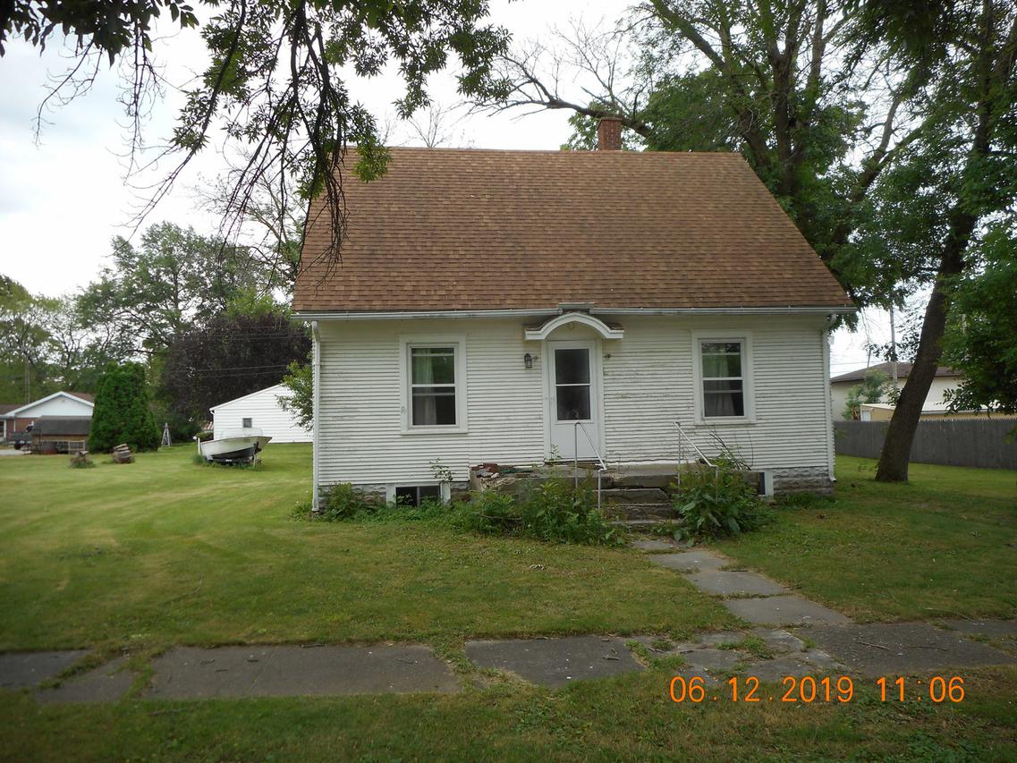 117 W Columbus St., Sibley, IL 61773