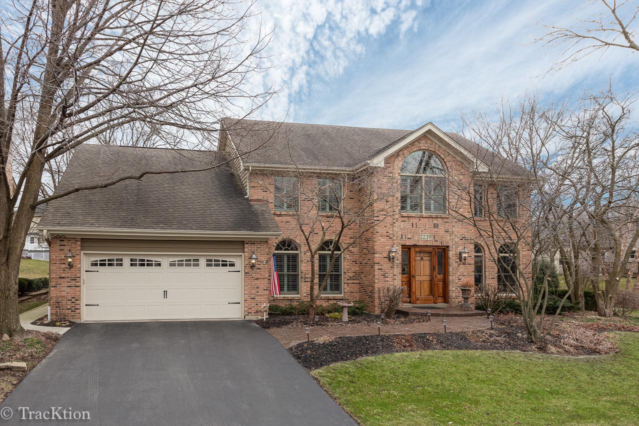 2239 University Dr., Naperville, IL 60565