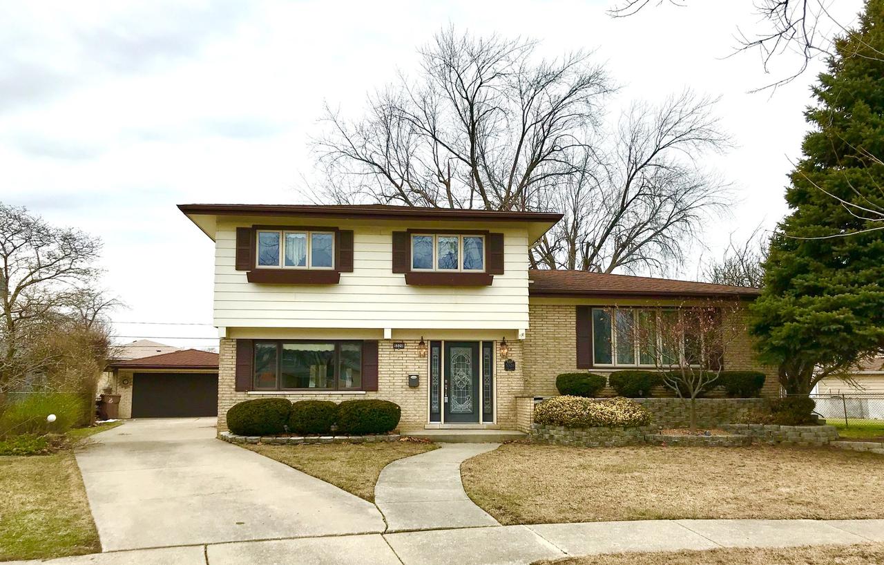 5320 W 105th Pl., Oak Lawn, IL 60453