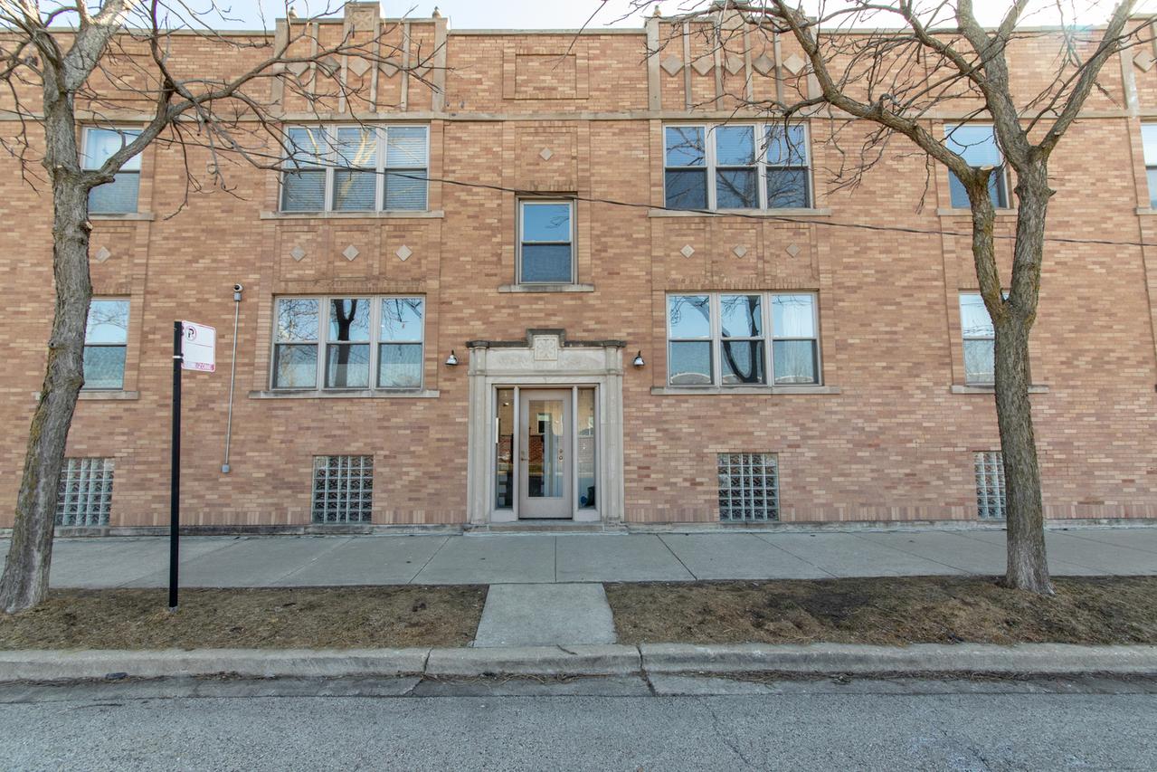 3807 N Campbell Ave. #2, Chicago, IL 60618