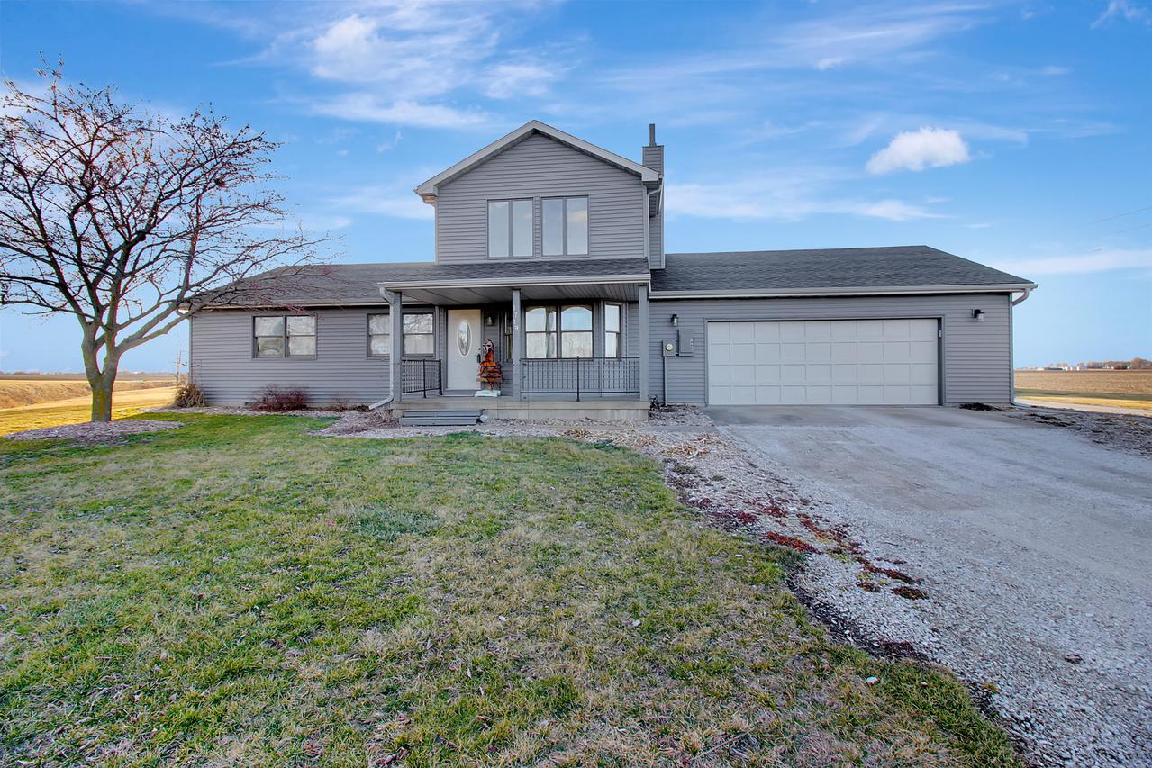 1719 Raymond Dr., Ogden, IL 61859