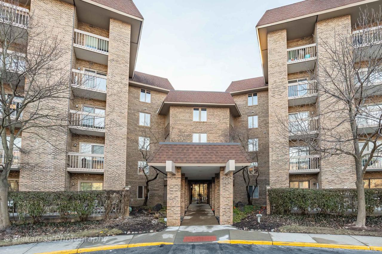 1280 Rudolph Rd. #3N, Northbrook, IL 60062