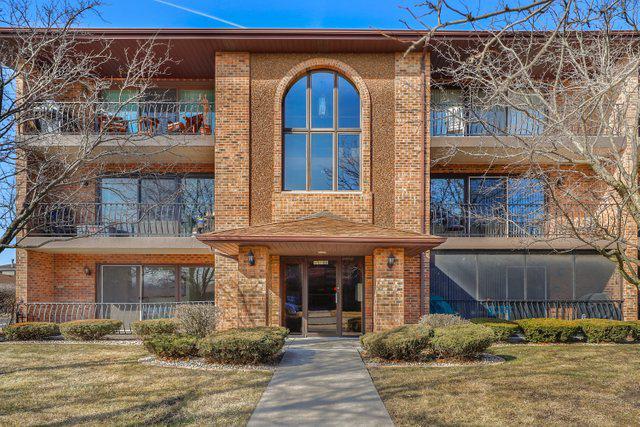 11106 Heritage Dr. #2C, Palos Hills, IL 60465