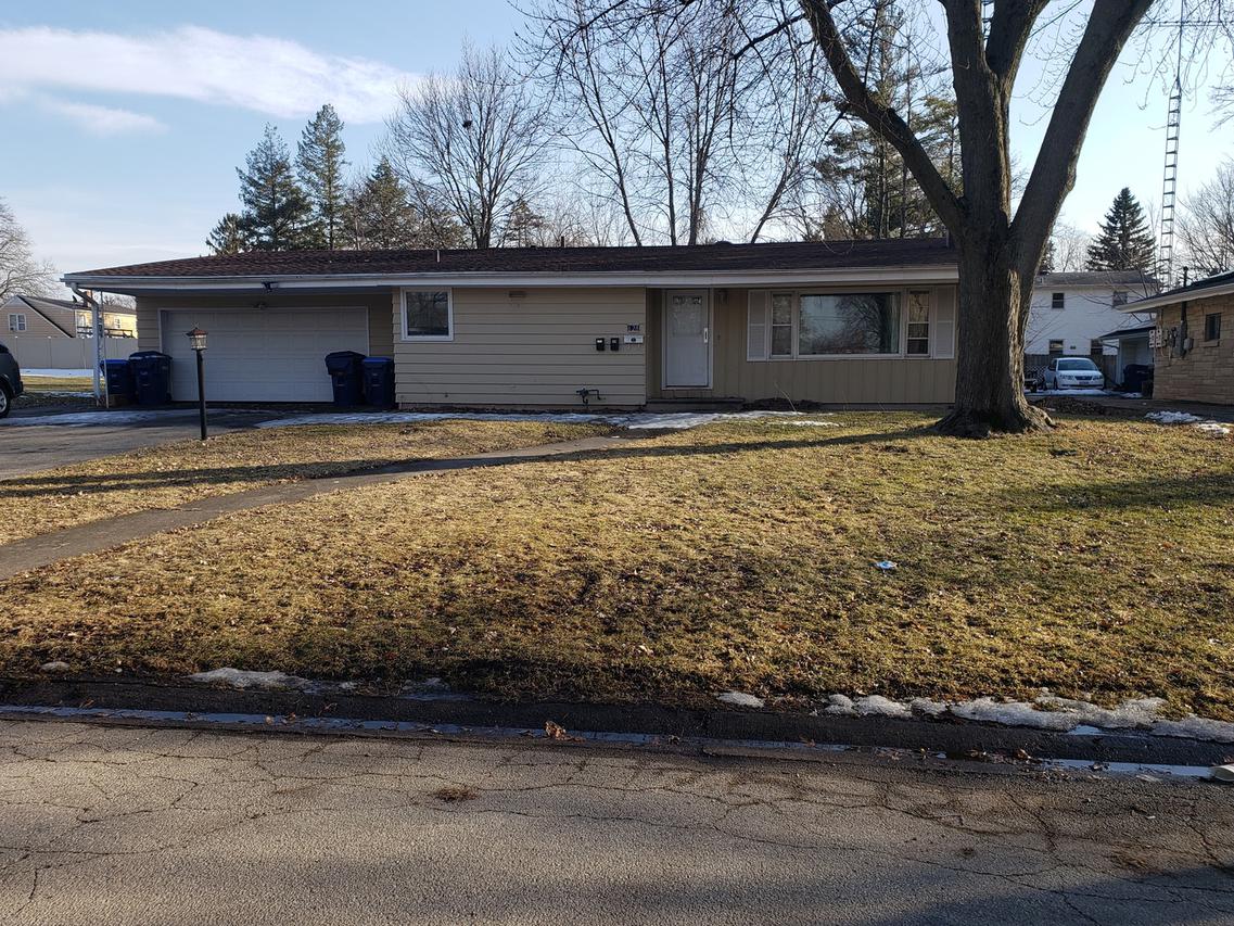 628 High Terrace Dr., Dekalb, IL 60115