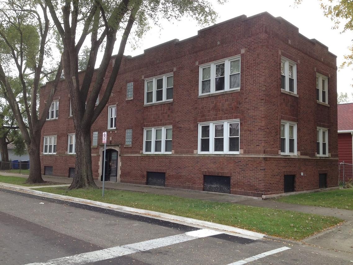 2501-03 E 84th St., Chicago, IL 60617