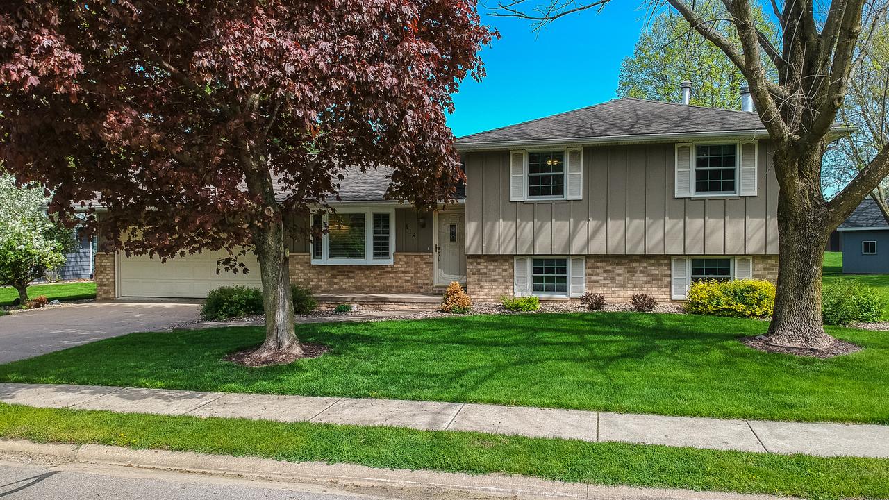 518 E Robinson St., Goodfield, IL 61742