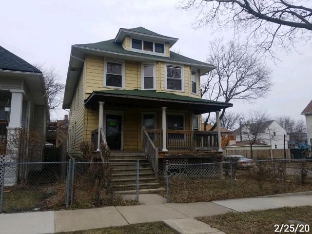5900 W Walton St., Chicago, IL 60651
