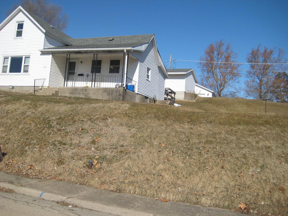 1121 12th Ave., Fulton, IL 61252