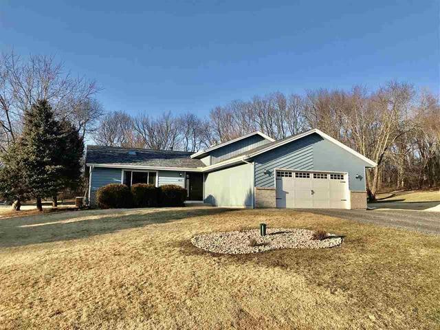6832 Gunpowder Rd., Roscoe, IL 61073