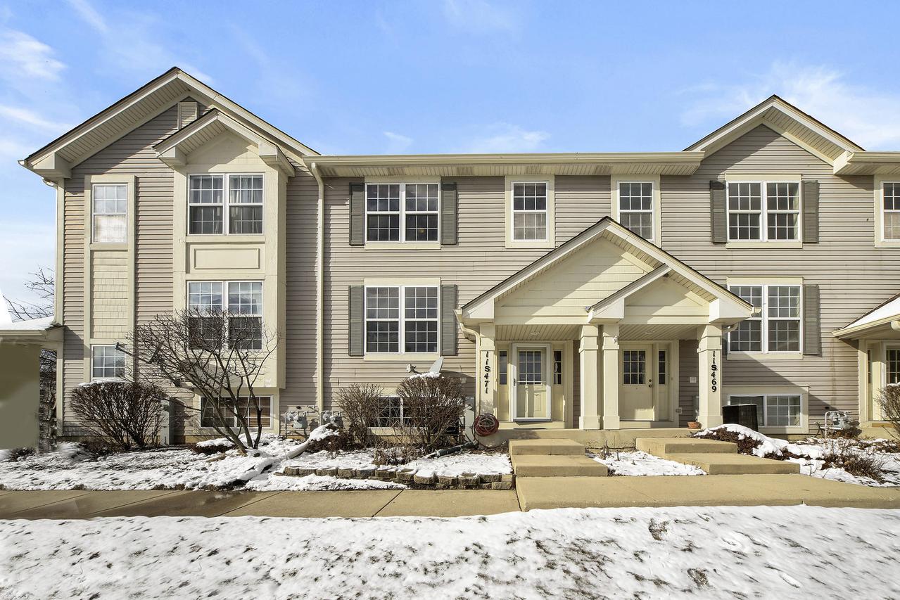 11S471 Rachael Ct., Willowbrook, IL 60521