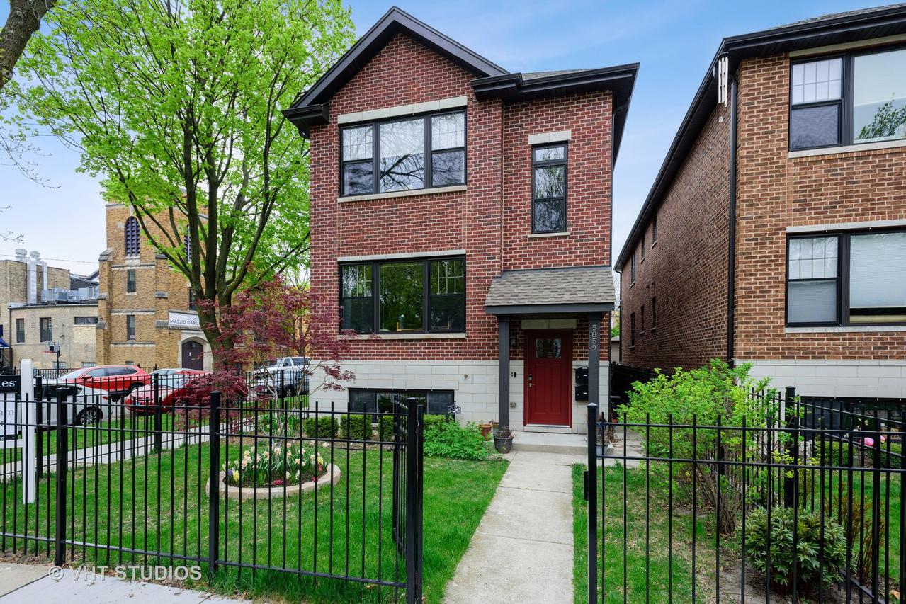5859 N Maplewood Ave., Chicago, IL 60659