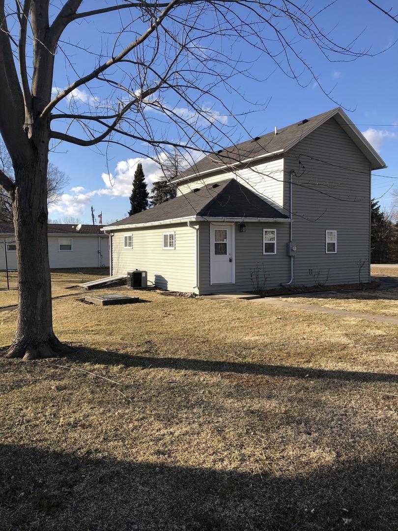 205 S 5th St., Hennepin, IL 61327