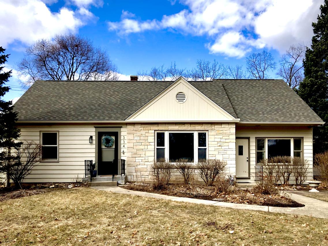 334 Fairview Park Ave., Crystal Lake, IL 60014
