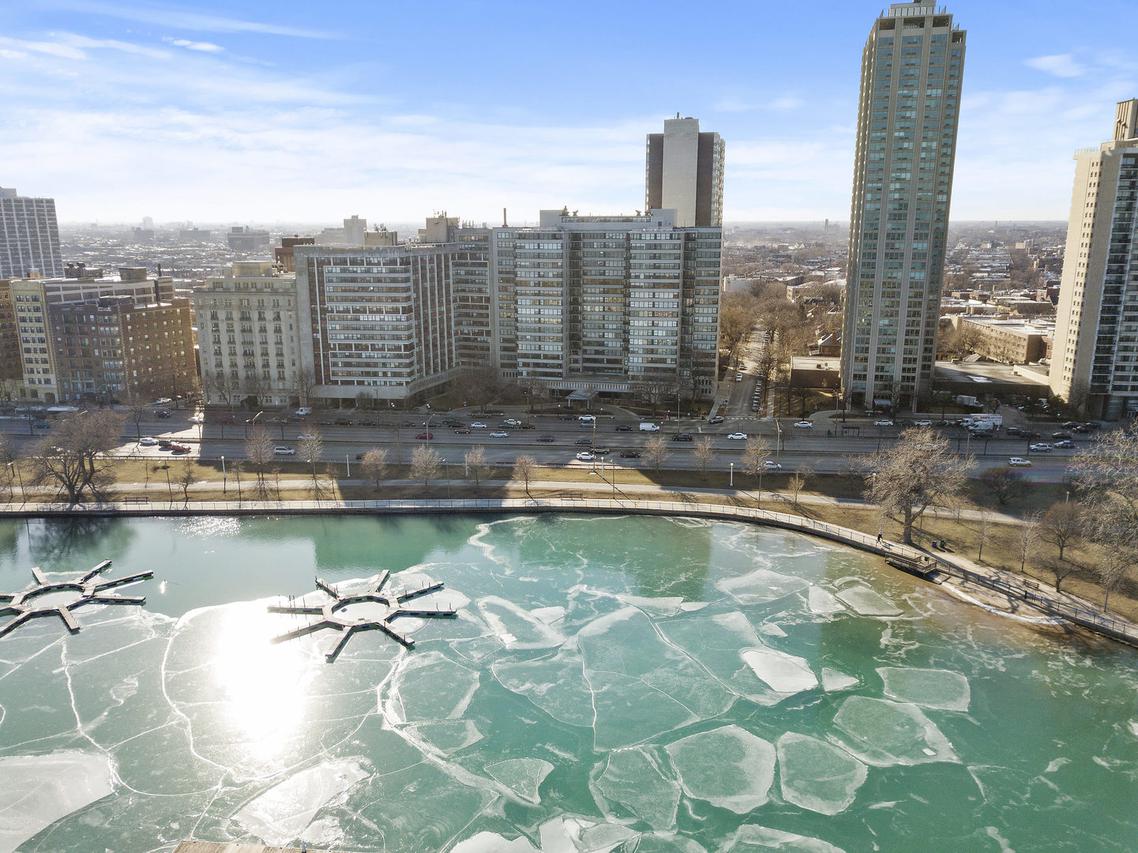 3440 N Lake Shore Dr. #10F, Chicago, IL 60657