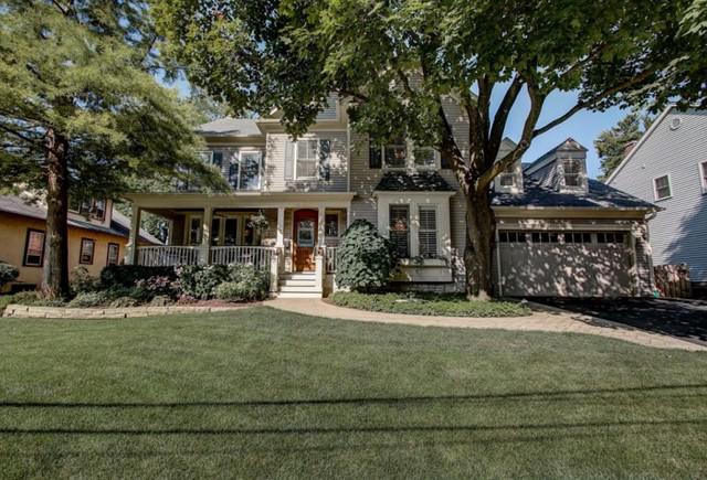607 Lange Ct., Libertyville, IL 60048