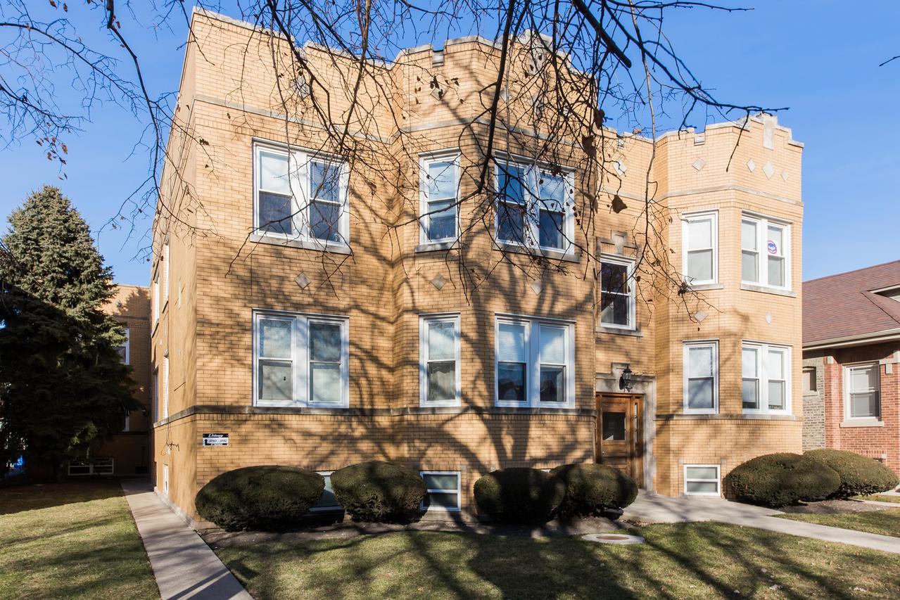 5142 W Nelson St. #2, Chicago, IL 60641