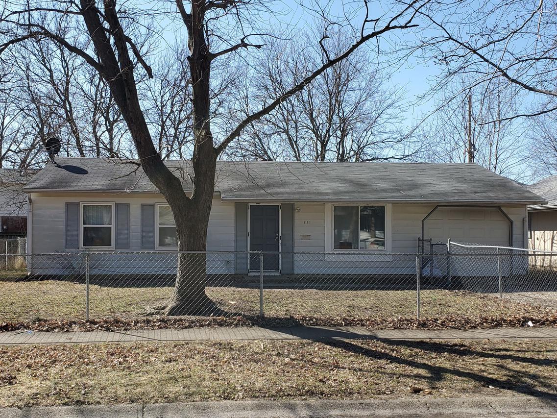 1111 Austin Dr., Urbana, IL 61802