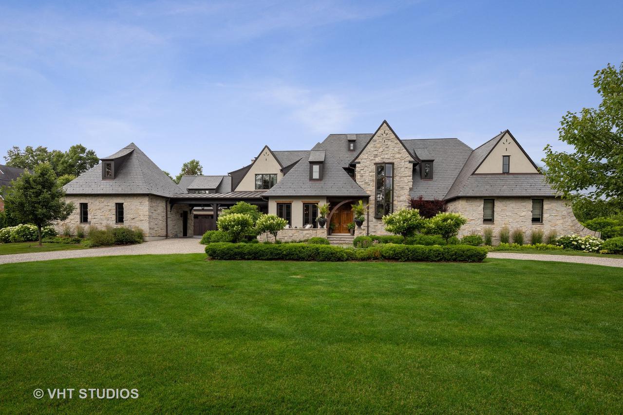 7430 Arbor Ave., Burr Ridge, IL 60527