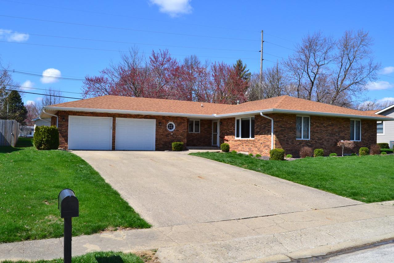 509 Cedar Dr., Clinton, IL 61727