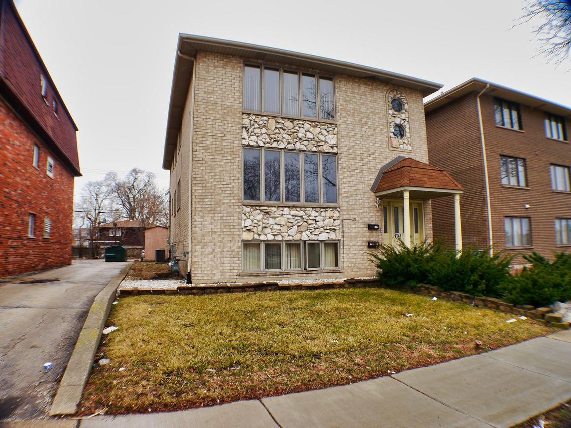 9741 Ridgeland Ave., Oak Lawn, IL 60453